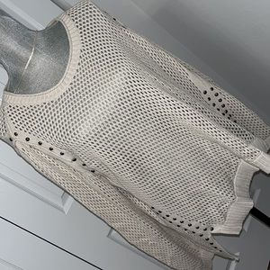 Knit like sweater. Size XL. BEIGE